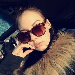 Meet your Posher, Katrina